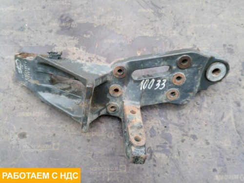 Кронштейн крепления передней рессоры правый
