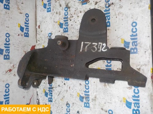 Кронштейн кабины правый