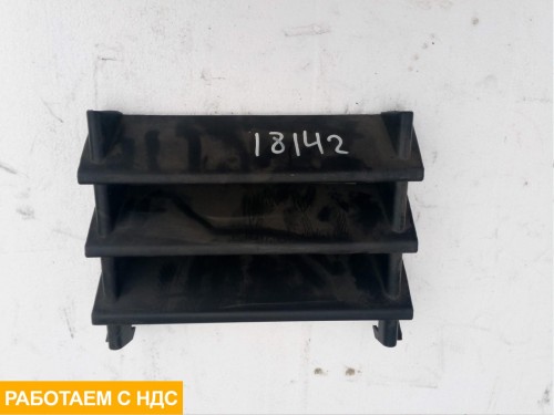 Ступенька в решетку левая