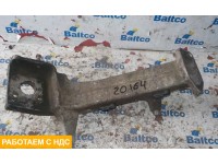 Кронштейн переднего бампера левый