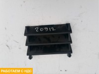 Ступенька в решетку левая