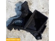 Кронштейн переднего бампера правый