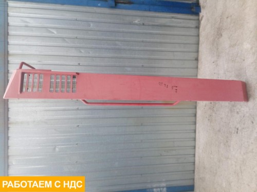 Спойлер кабины правый