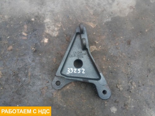 Кронштейн усилителя бампера правый