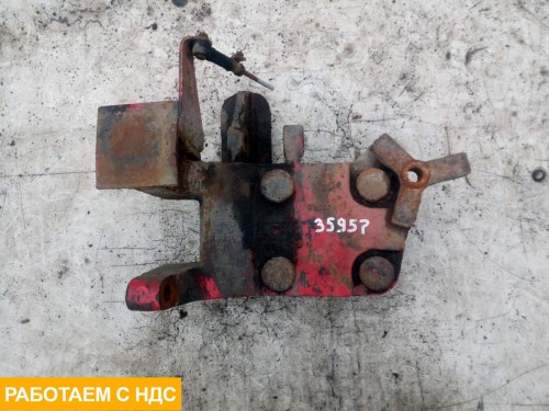 Кронштейн пневморессоры передний правый