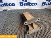 Кронштейн двигателя левый