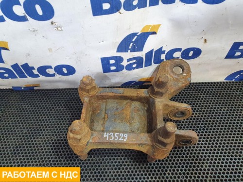 Кронштейн амортизатора правый