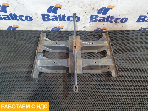 Крепление аккумулятора