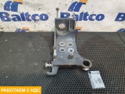 Кронштейн переднего бампера левый