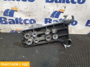 Кронштейн переднего бампера левый