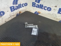 Ответная часть замка капота правая