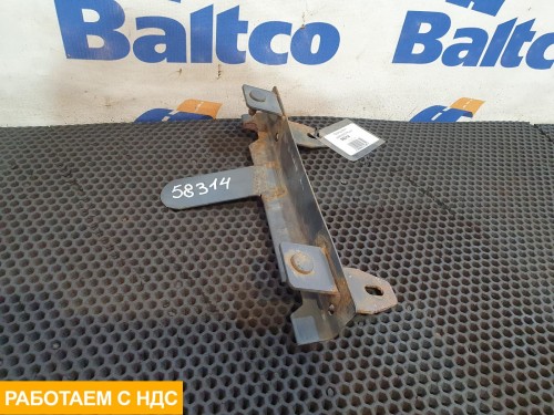 Кронштейн шумоизоляции правый