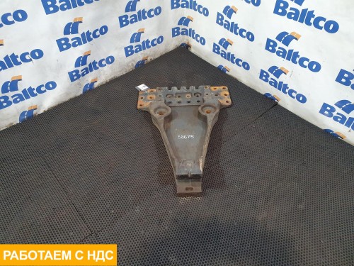 Кронштейн реактивной тяги