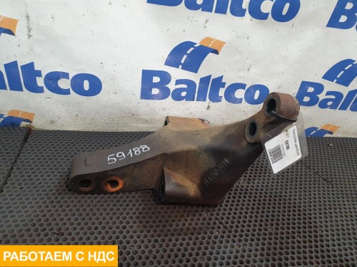 Кронштейн двигателя левый