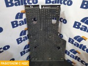 Брызговик передний правый