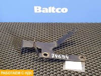 Кронштейн патрубков отопителя