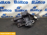 Кулак поворотный правый