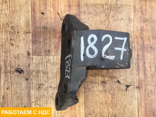 Кронштейн двигателя левый