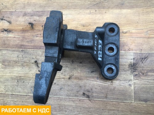 Кронштейн двигателя правый