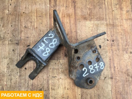 Кронштейн переднего бампера левый