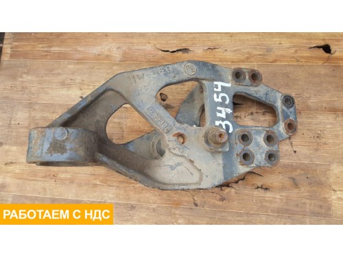 Кронштейн крепления передней рессоры правый
