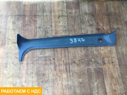 Накладка стойки левая