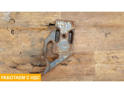 Опора переднего амортизатора левая