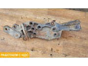 Кронштейн крепления передней рессоры левый