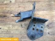 Кронштейн переднего бампера левый